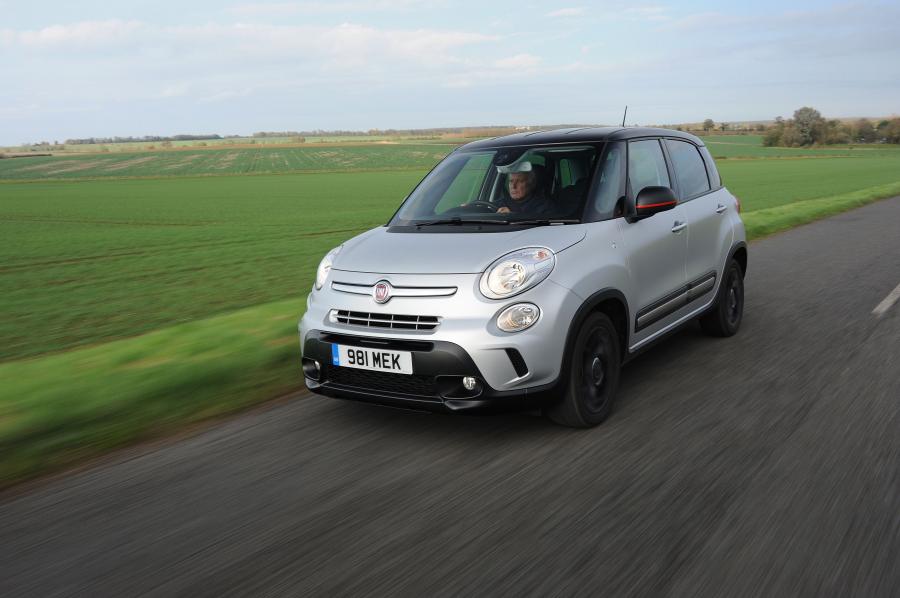  Fiat 500L Beats Edition 2014 года  (UK) (фото 15 из 27)